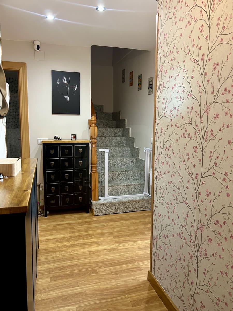 Apartamento de 3 habitaciones en Valverde de la Virgen en venta con garaje - 169.000 € (Ref: 10072609)