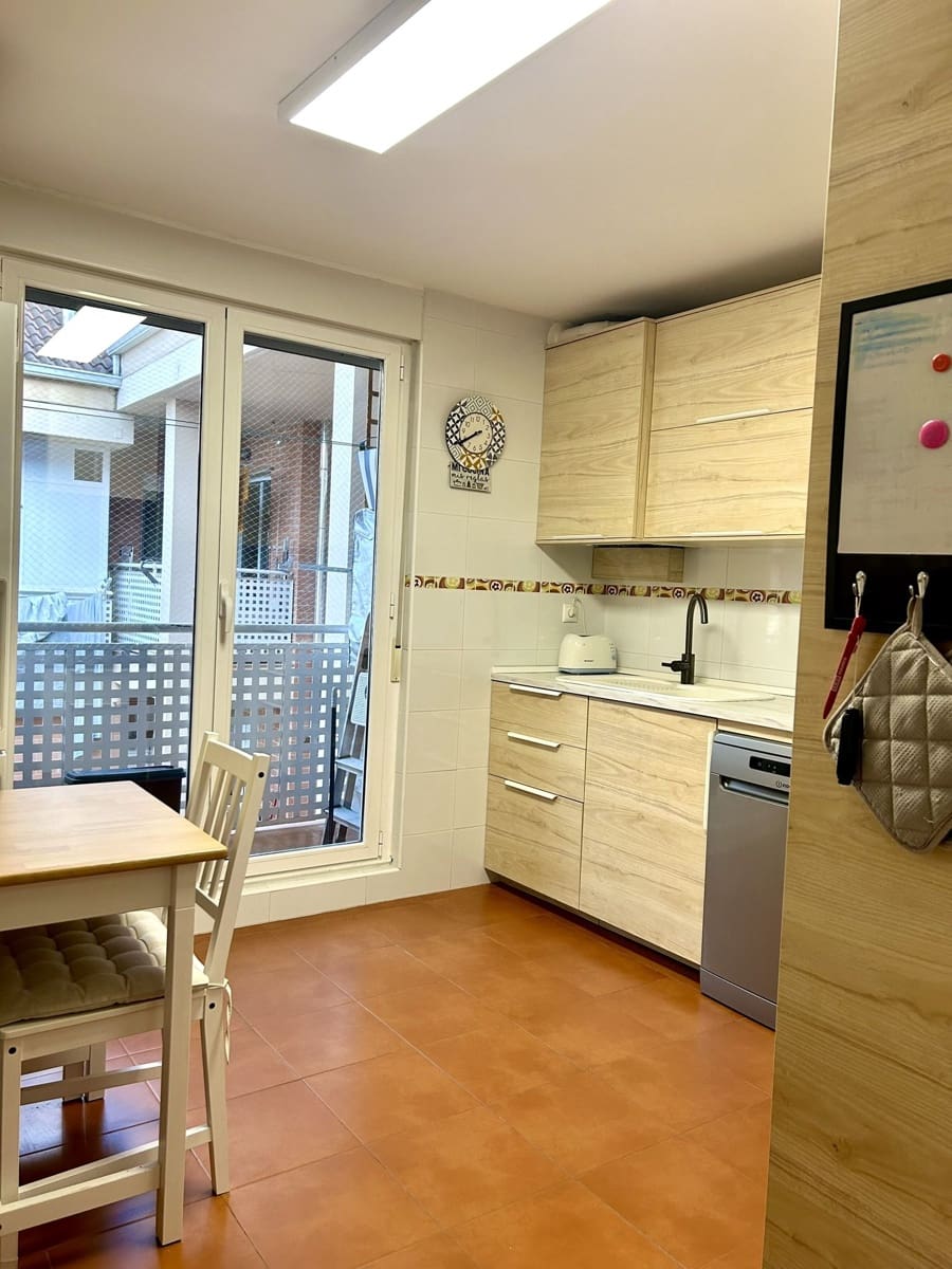 Apartamento de 3 habitaciones en Valverde de la Virgen en venta con garaje - 169.000 € (Ref: 10072609)