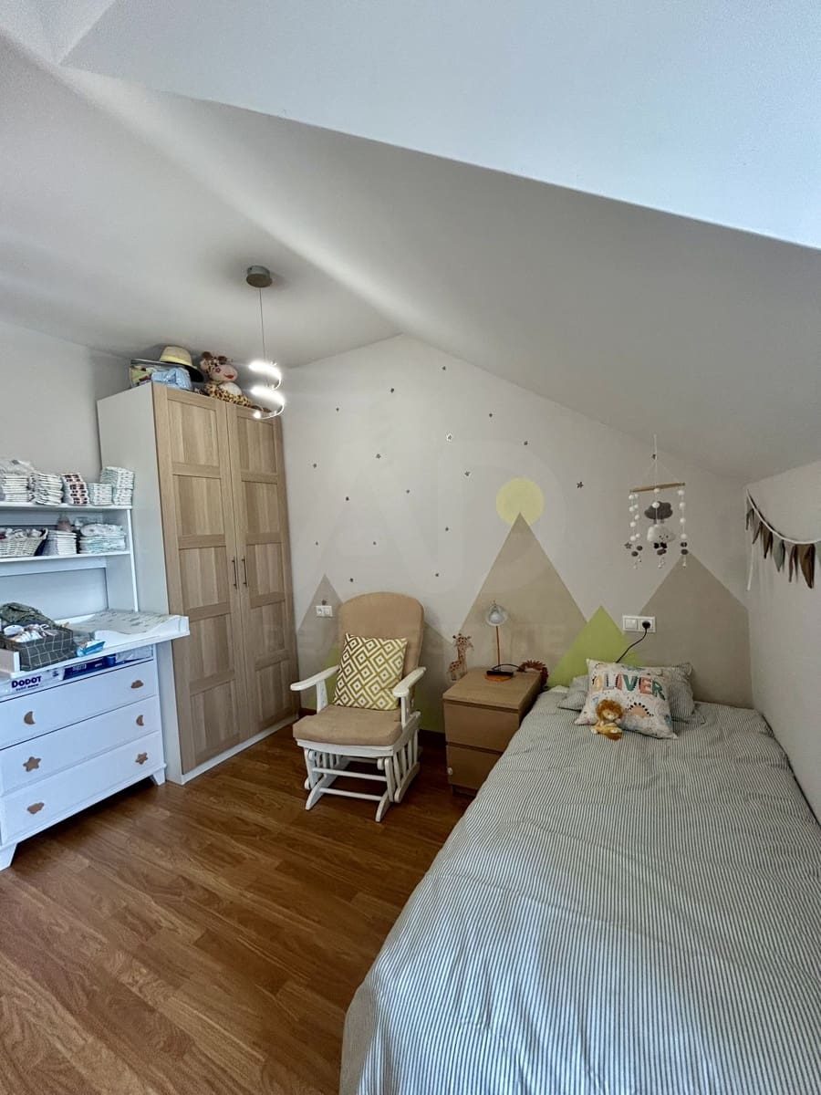 Apartamento de 3 habitaciones en Valverde de la Virgen en venta con garaje - 169.000 € (Ref: 10072609)