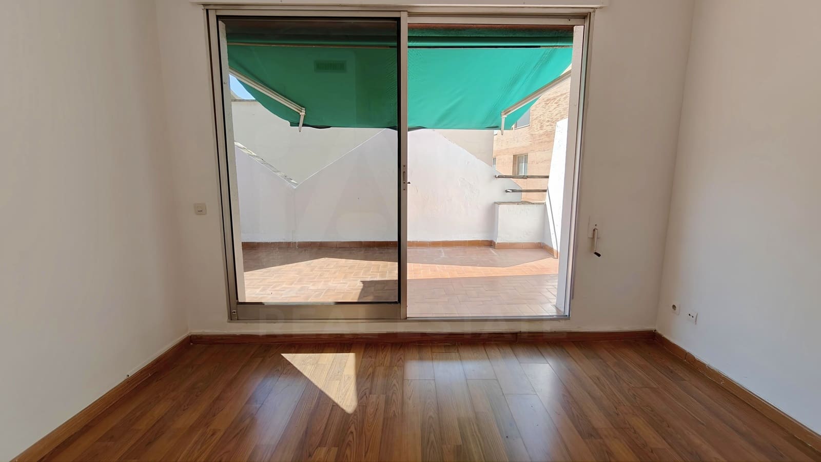 1 sypialnia Penthouse na sprzedaż w Miasto Barcelona - 400 000 € (Ref: 10073265)