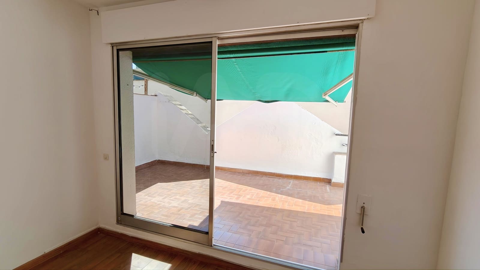1 sypialnia Penthouse na sprzedaż w Miasto Barcelona - 400 000 € (Ref: 10073265)