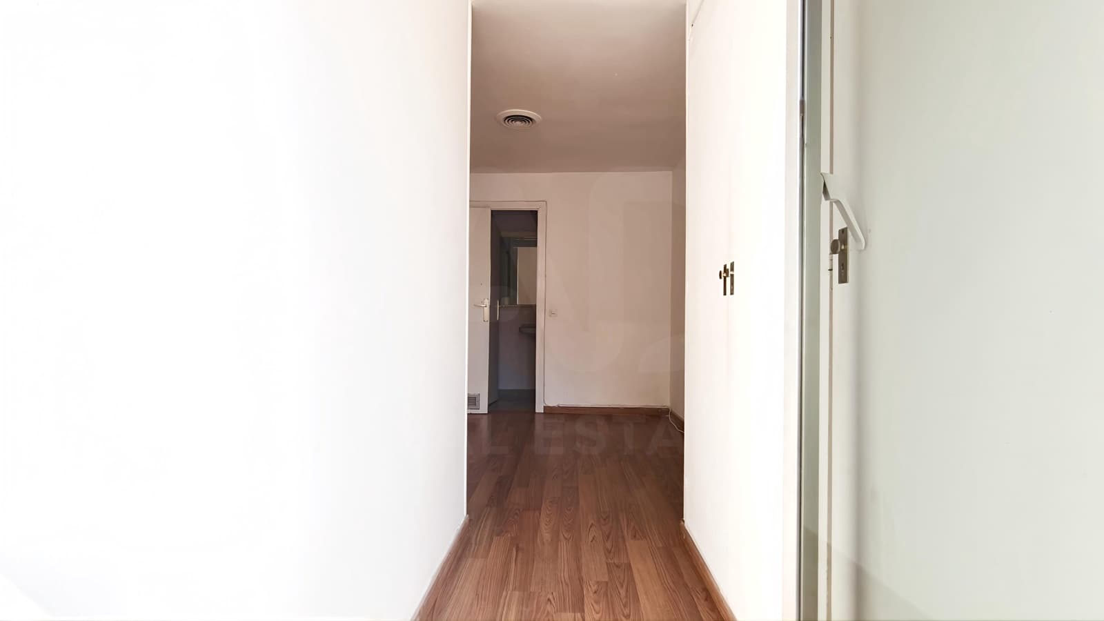 1 sypialnia Penthouse na sprzedaż w Miasto Barcelona - 400 000 € (Ref: 10073265)