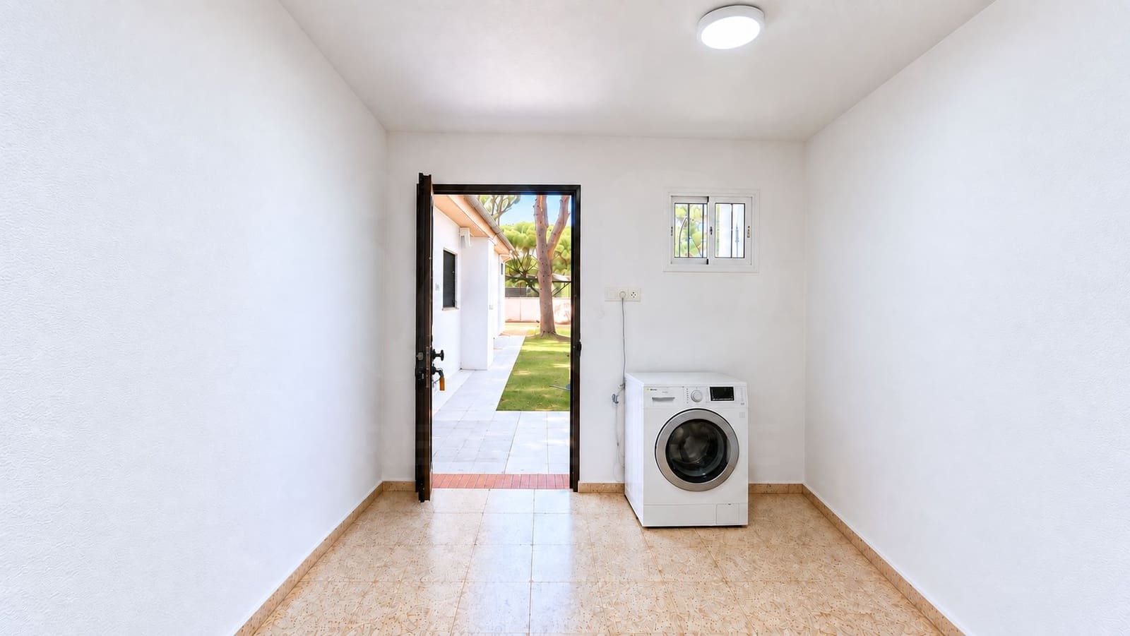 Casa de 3 habitaciones en Chiclana de la Frontera en venta - 650.000 € (Ref: 10074804)