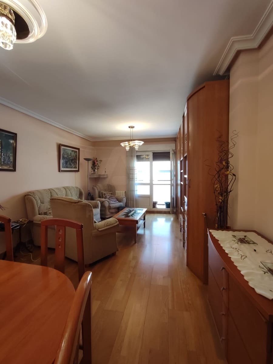 2 sovrum Lägenhet att hyra i Leon stad - 700 € (Ref: 10074809)