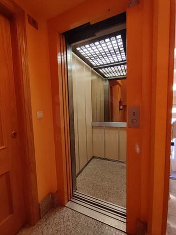 Apartamento de 2 habitaciones en León ciudad en alquiler - 700 € (Ref: 10074809)