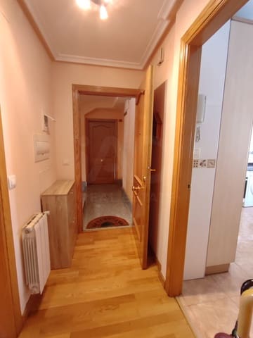 Apartamento de 2 habitaciones en León ciudad en alquiler - 700 € (Ref: 10074809)