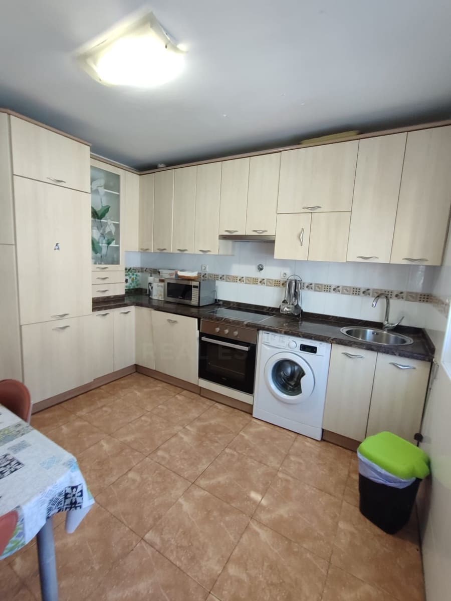 2 sovrum Lägenhet att hyra i Leon stad - 700 € (Ref: 10074809)