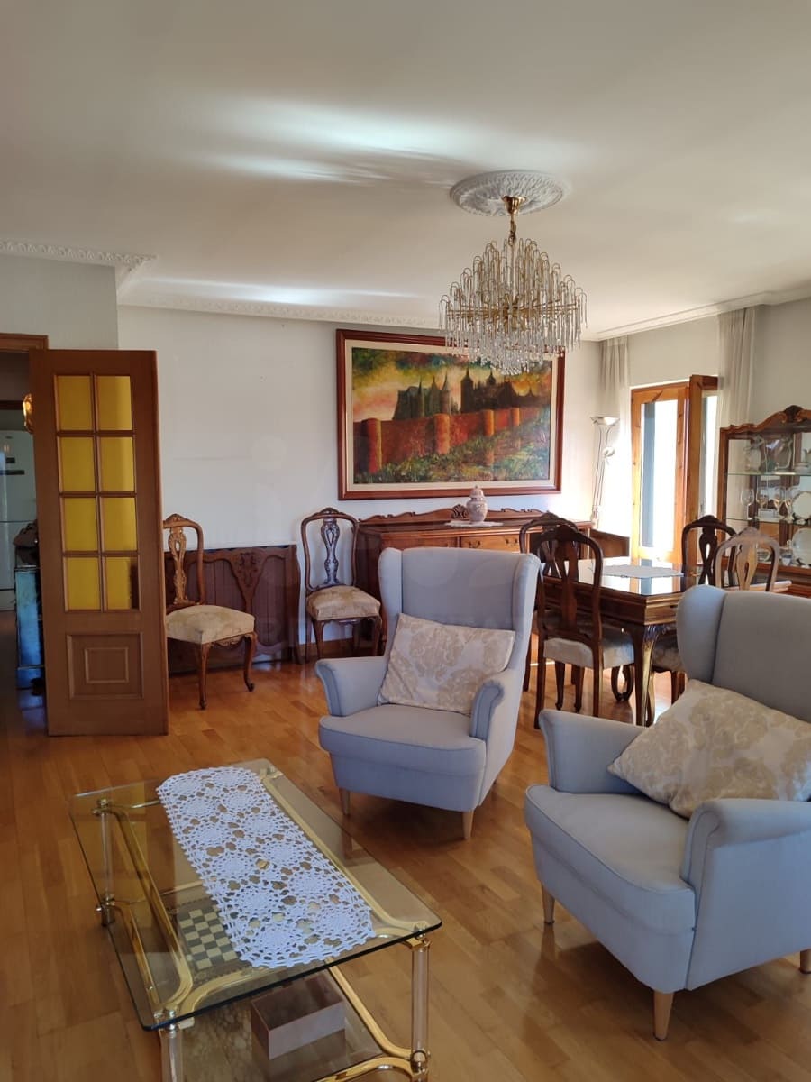 Apartamento de 2 habitaciones en Astorga en alquiler - 670 € (Ref: 10074810)