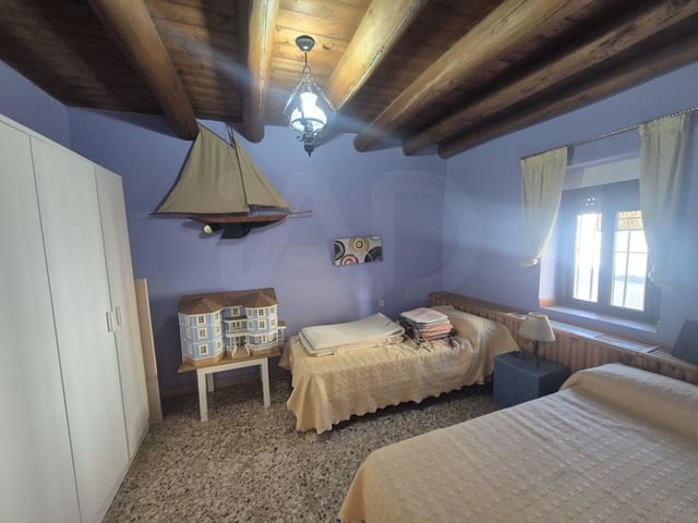2 quarto Quinta/Casa Rural para venda em Salmoral com piscina garagem - 77 800 € (Ref: 10074811)