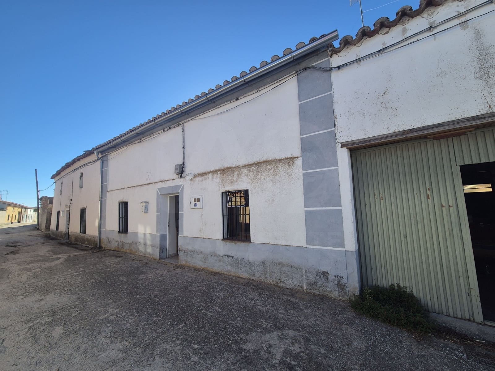 2 sovrum Finca/Hus på landet till salu i Salmoral med pool garage - 77 800 € (Ref: 10074811)