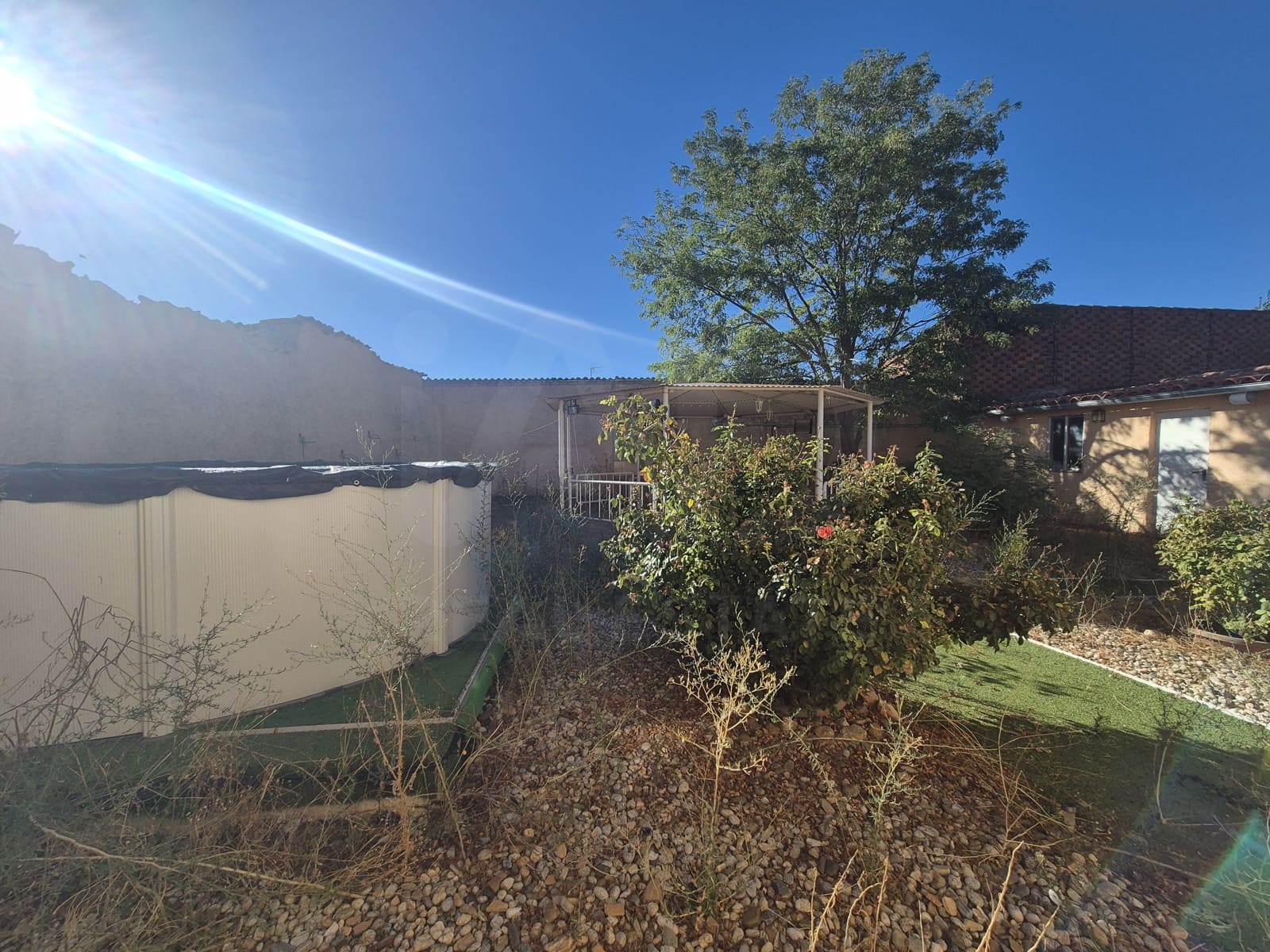2 sovrum Finca/Hus på landet till salu i Salmoral med pool garage - 77 800 € (Ref: 10074811)