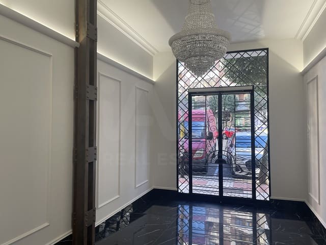 3 sovrum Lägenhet att hyra i León stad med garage - 1 450 € (Ref: 10075577)