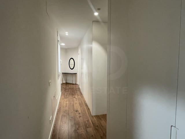 3 sovrum Lägenhet att hyra i León stad med garage - 1 450 € (Ref: 10075577)