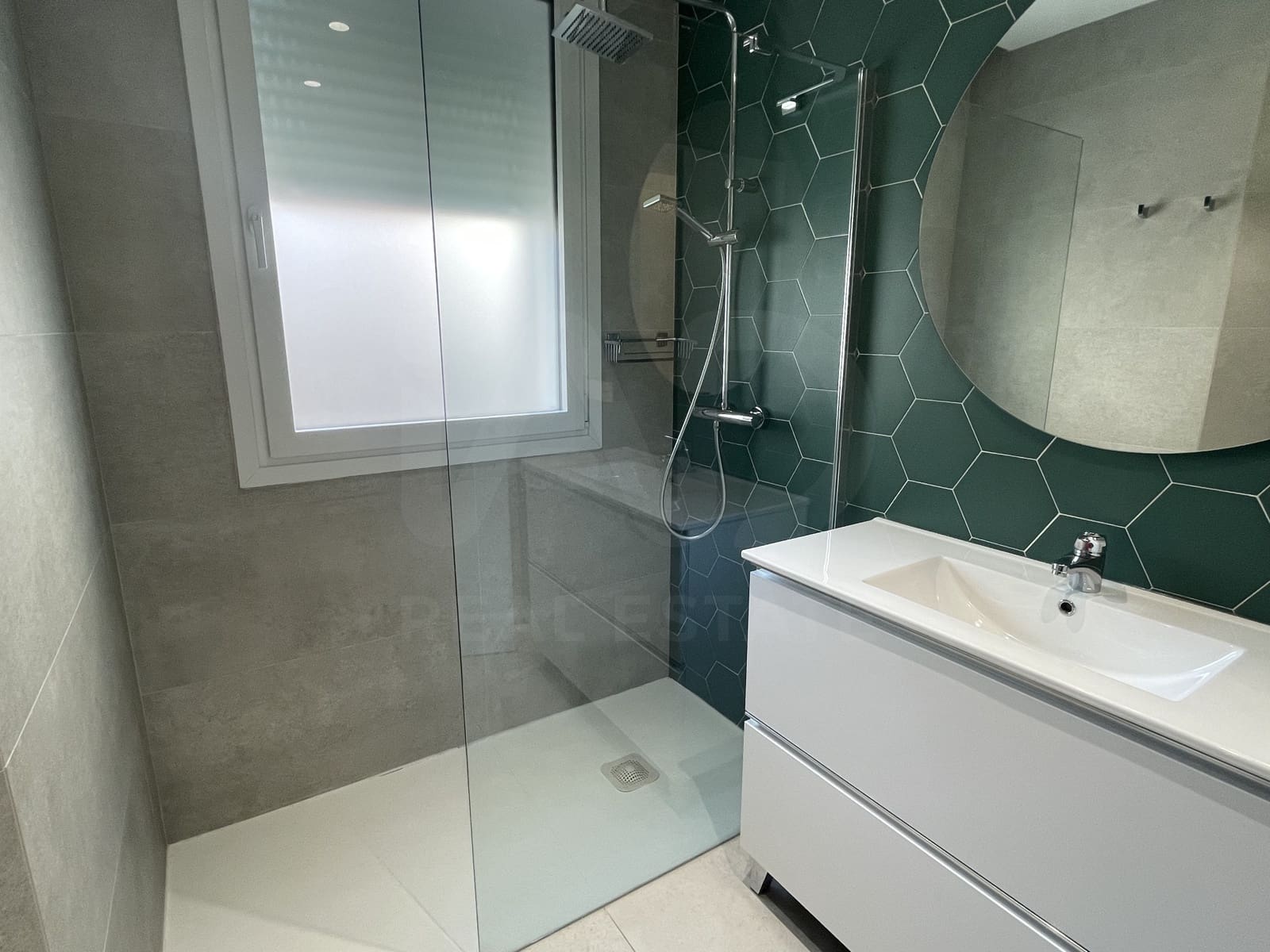 3 soveværelse Lejlighed til leje i Leon by med garage - € 1.450 (Ref: 10075577)