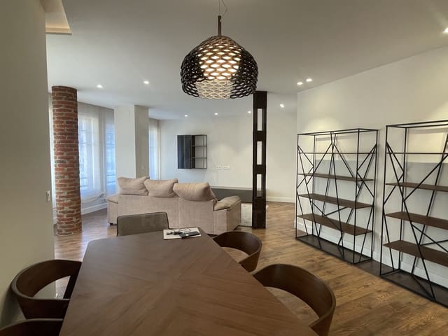 3 sovrum Lägenhet att hyra i León stad med garage - 1 450 € (Ref: 10075577)