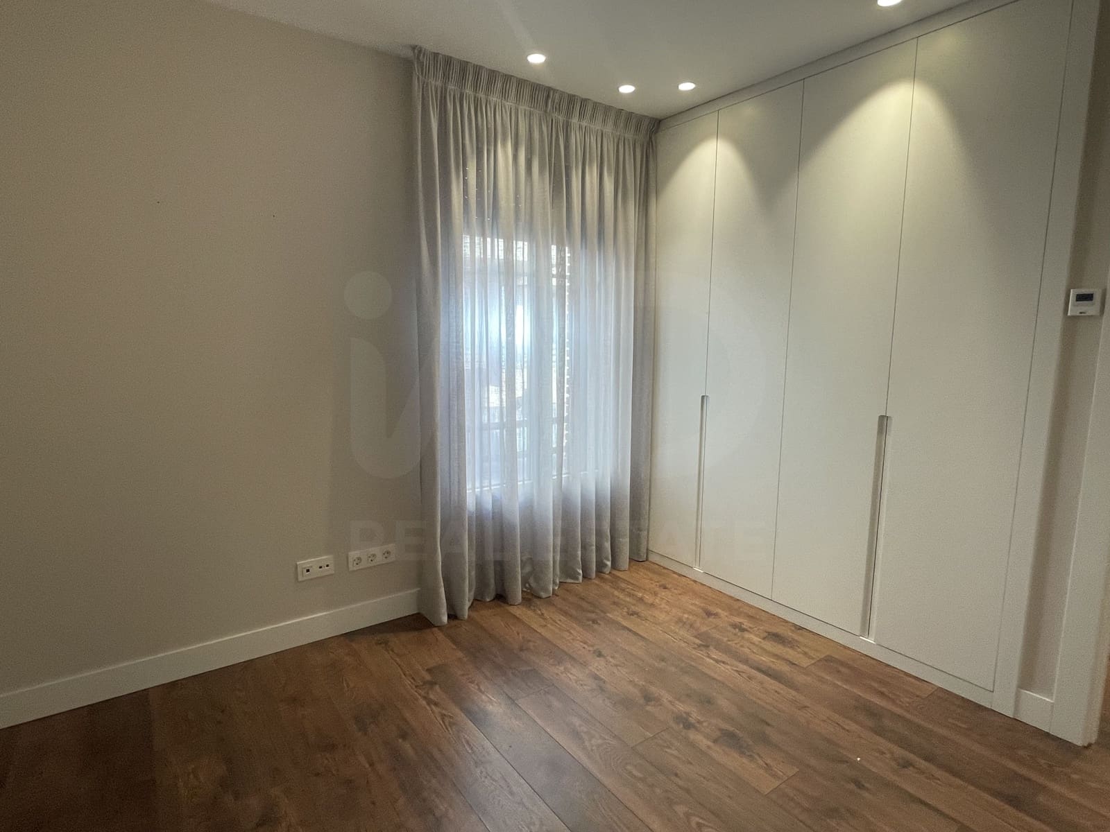 3 soveværelse Lejlighed til leje i Leon by med garage - € 1.450 (Ref: 10075577)