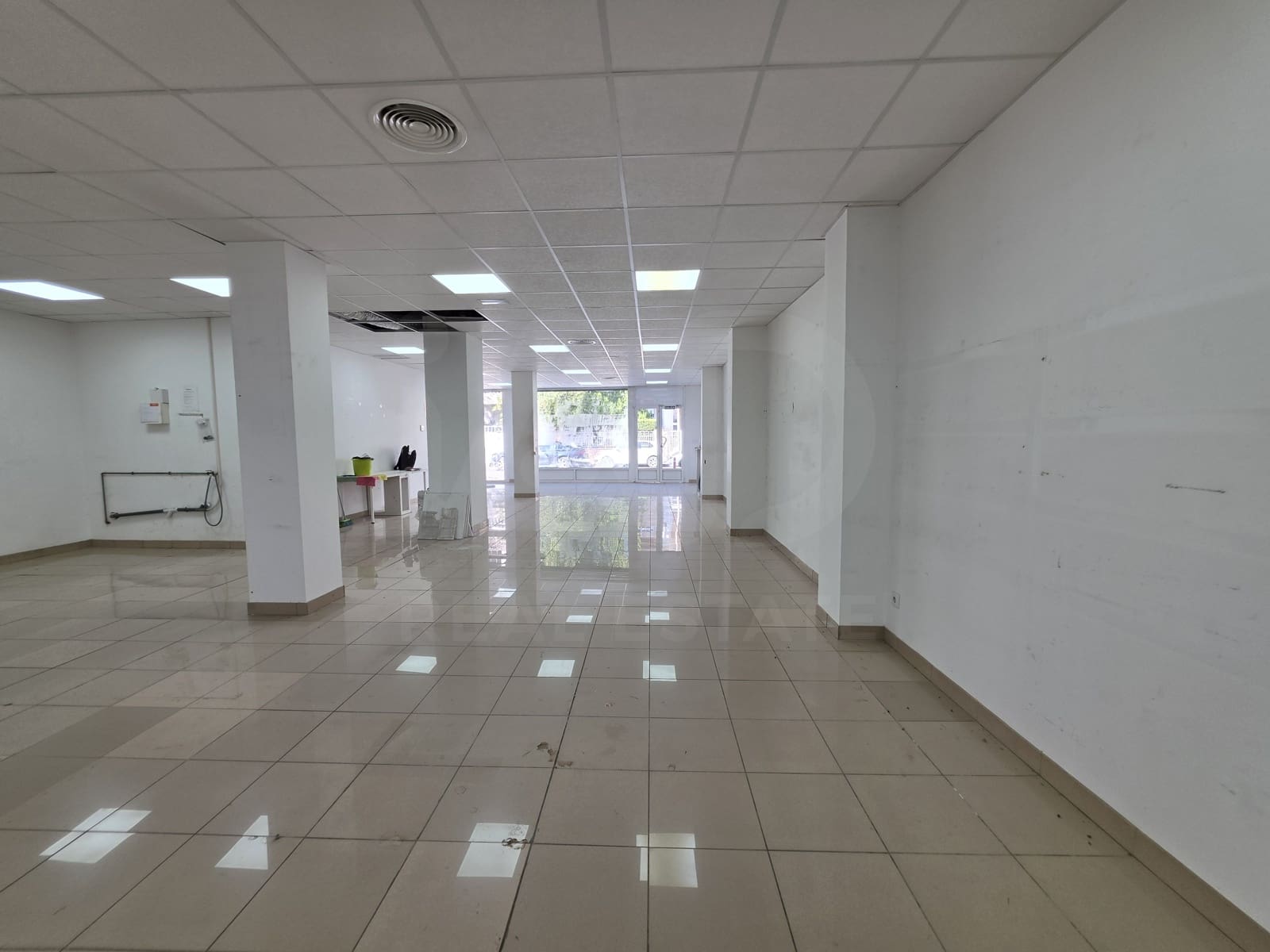 Local Commercial à louer à Murcie ville - 700 € (Ref: 10075578)
