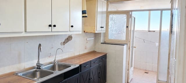 3 soveværelse Lejlighed til salg i Sant Pere de Ribes - € 180.000 (Ref: 10077059)