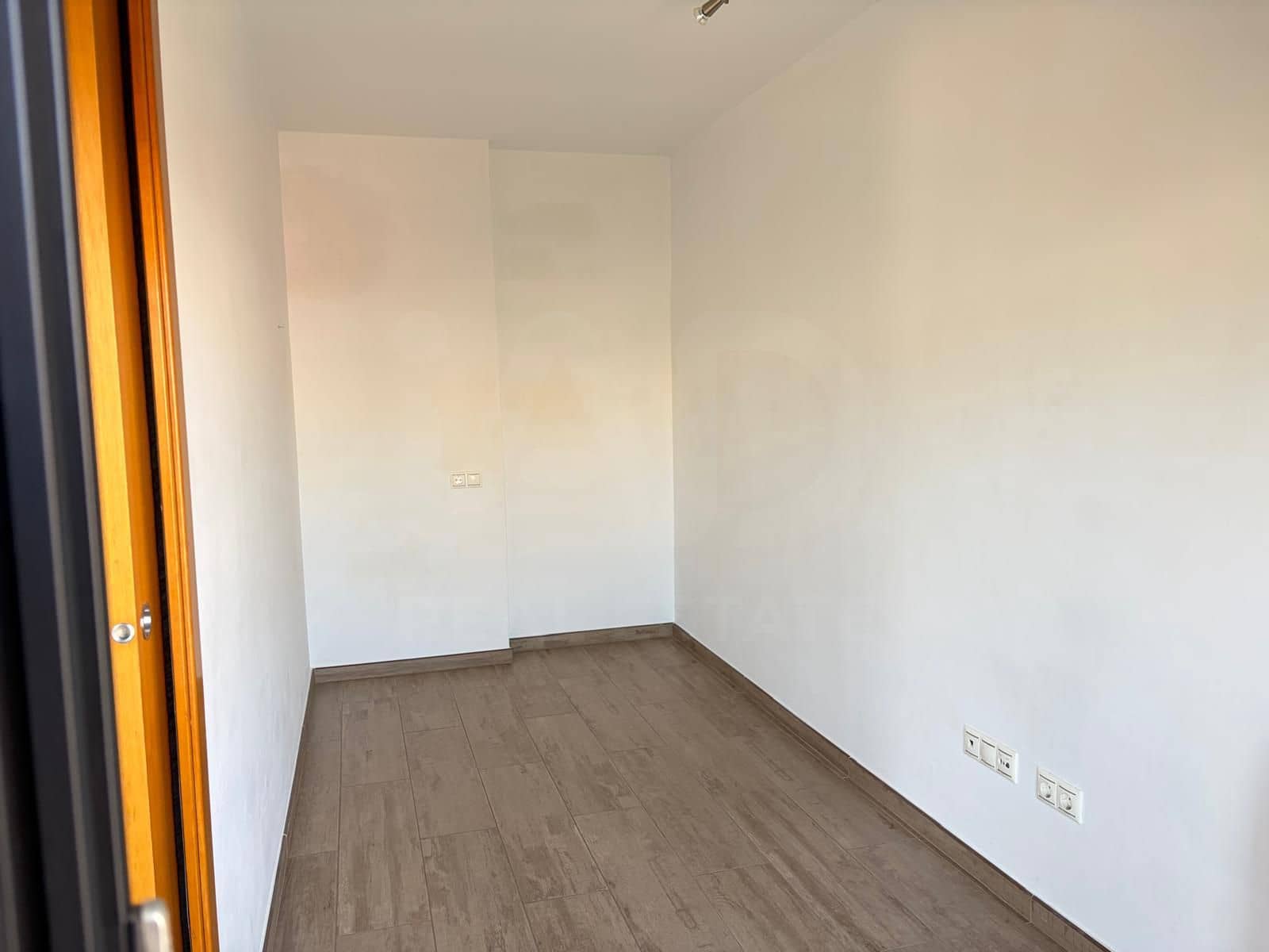 2 bedroom Apartment for sale in Terrassa with garage - € 249,000 (Ref: 10077060)
