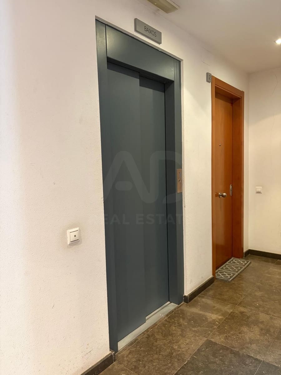 2 bedroom Apartment for sale in Terrassa with garage - € 249,000 (Ref: 10077060)
