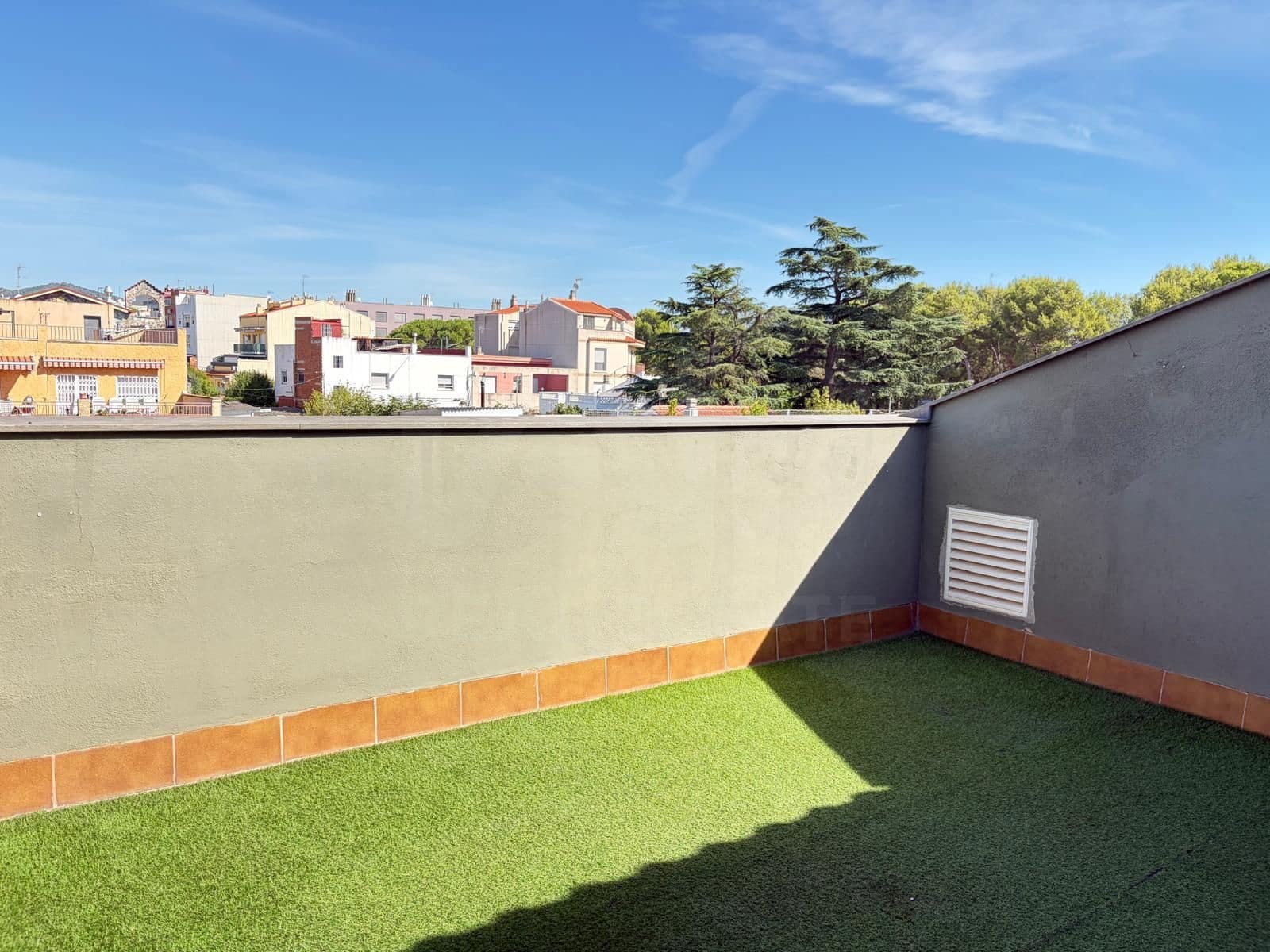 2 bedroom Apartment for sale in Terrassa with garage - € 249,000 (Ref: 10077060)