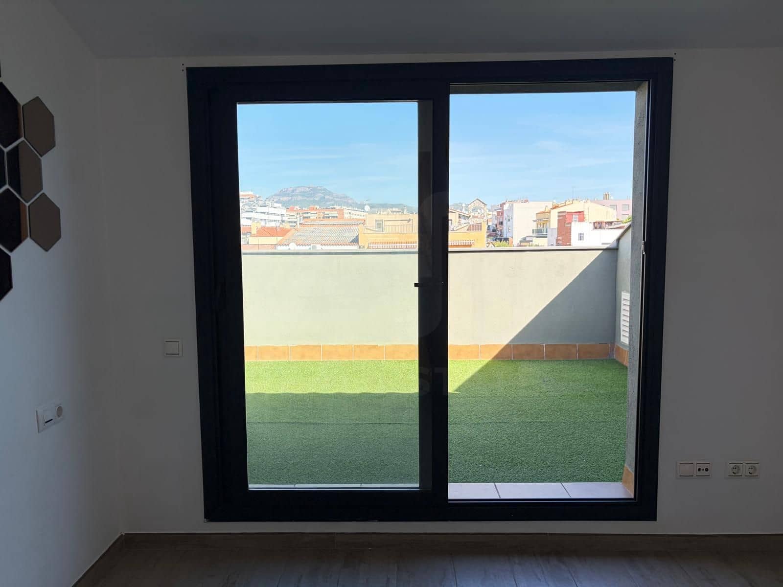 2 bedroom Apartment for sale in Terrassa with garage - € 249,000 (Ref: 10077060)