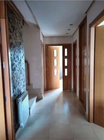 4 camera da letto Villetta a Schiera in vendita in Laguna de Duero con garage - 385.000 € (Rif: 10077062)