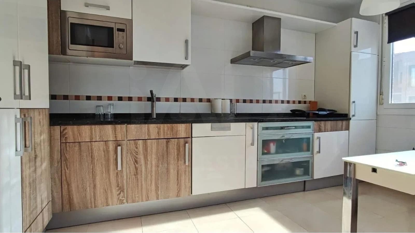 4 chambre Villa/Maison Mitoyenne à vendre à Laguna de Duero avec garage - 385 000 € (Ref: 10077062)