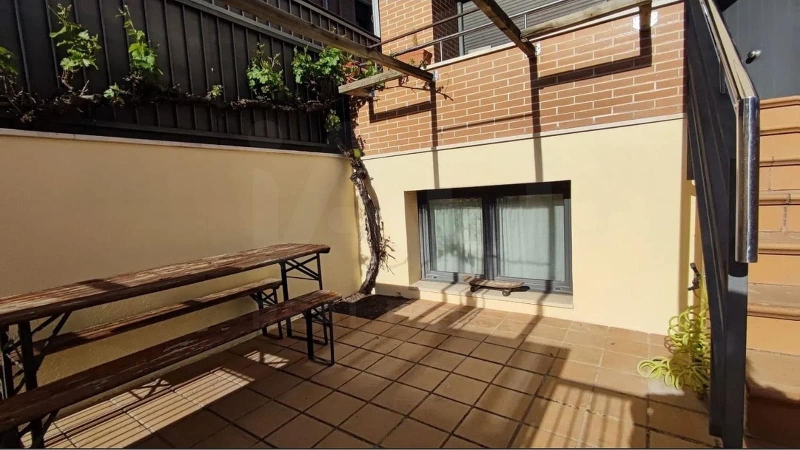 4 chambre Villa/Maison Mitoyenne à vendre à Laguna de Duero avec garage - 385 000 € (Ref: 10077062)