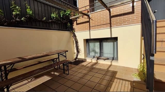 4 camera da letto Villetta a Schiera in vendita in Laguna de Duero con garage - 385.000 € (Rif: 10077062)