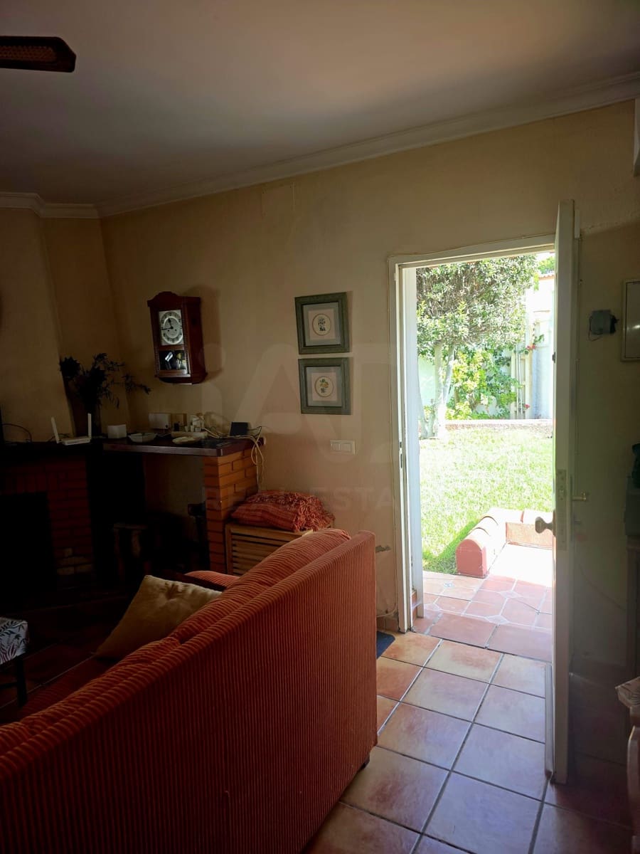 3 bedroom Villa for sale in Chiclana de la Frontera with pool - € 299,500 (Ref: 10077067)