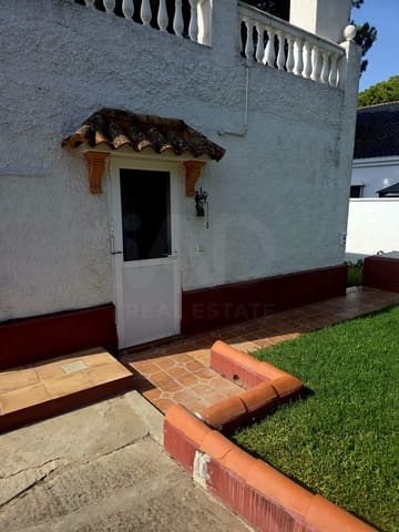 3 bedroom Villa for sale in Chiclana de la Frontera with pool - € 299,500 (Ref: 10077067)