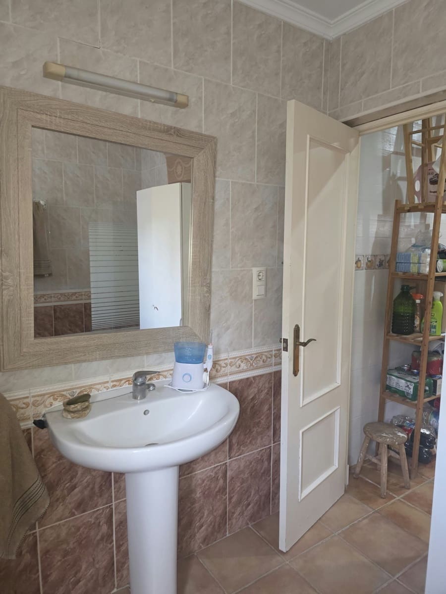 3 bedroom Villa for sale in Chiclana de la Frontera with pool - € 299,500 (Ref: 10077067)