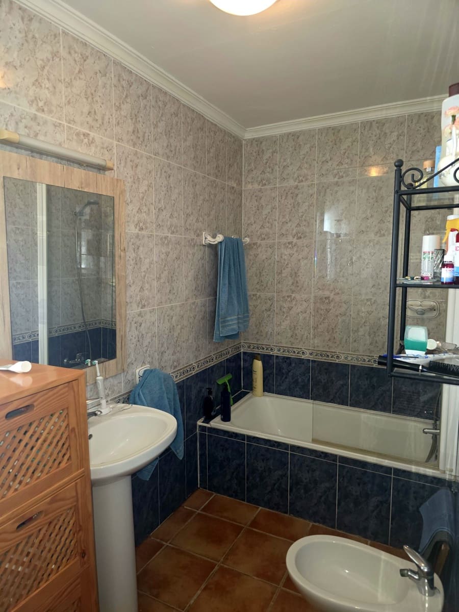 3 bedroom Villa for sale in Chiclana de la Frontera with pool - € 299,500 (Ref: 10077067)