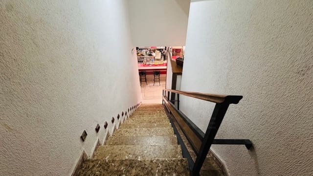 7 soveværelse Erhverv til salg i Talavera de la Reina - € 312.100 (Ref: 10077077)