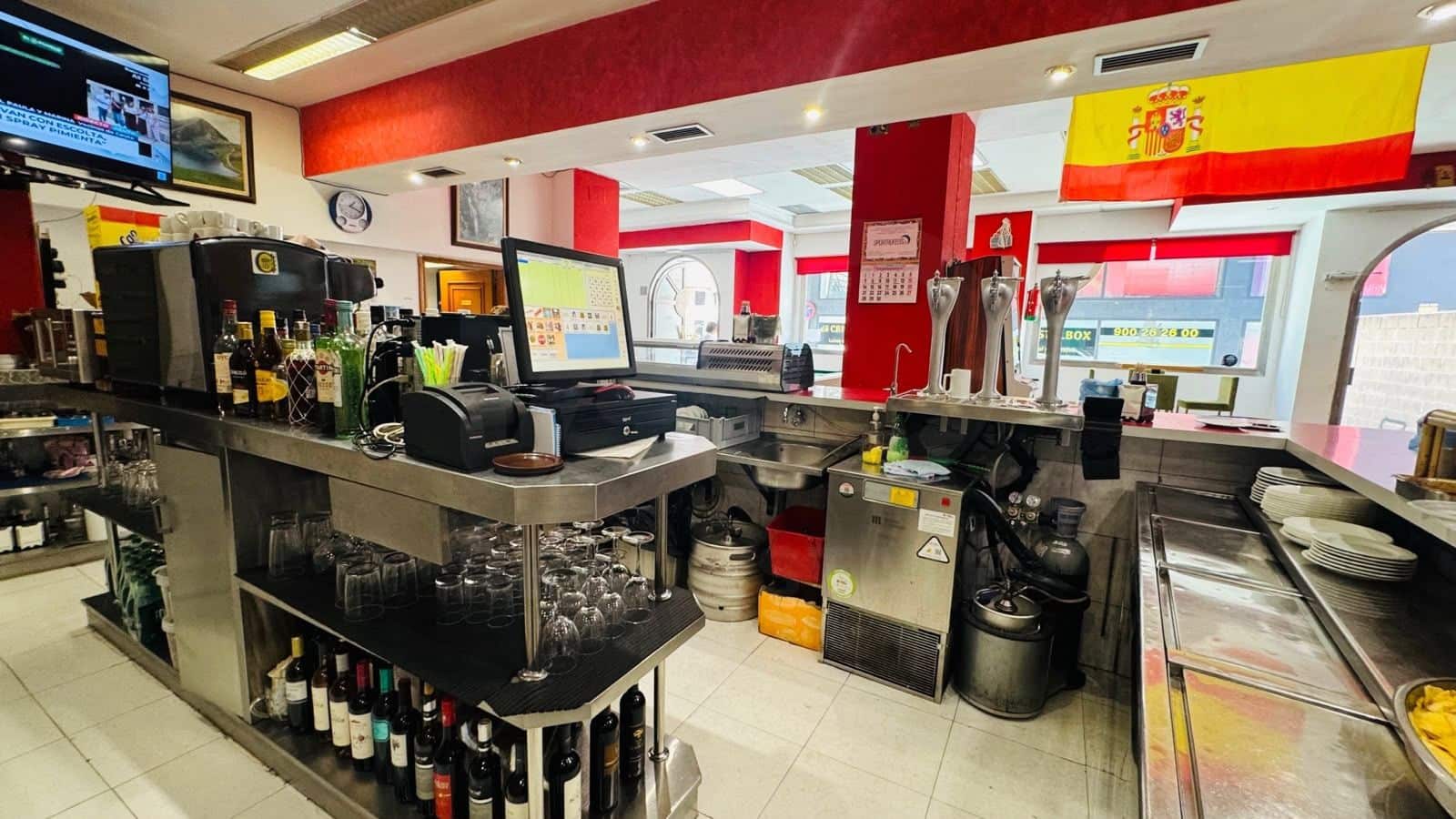 7 bedroom Commercial for sale in Talavera de la Reina - € 312,100 (Ref: 10077077)