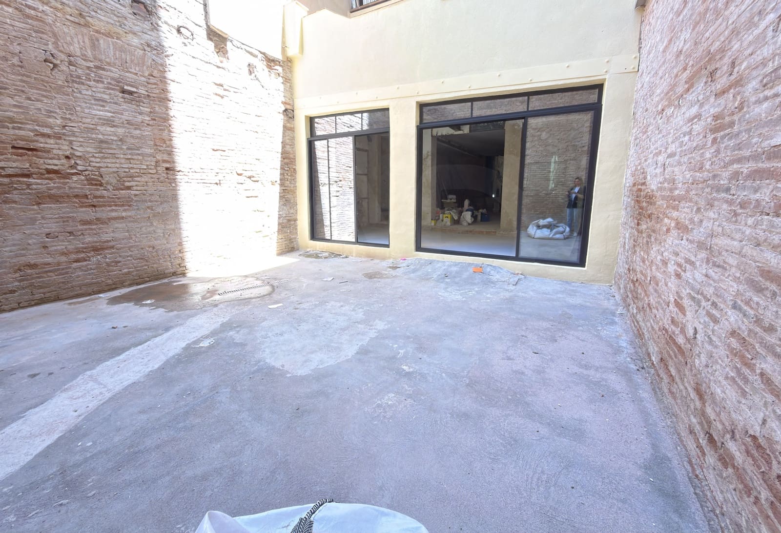 Commercial for sale in Barcelona city - € 415,000 (Ref: 10077078)