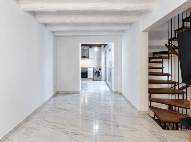 3 chambre Maison de Ville à vendre à Vilanova del Camí avec garage - 295 000 € (Ref: 10077383)
