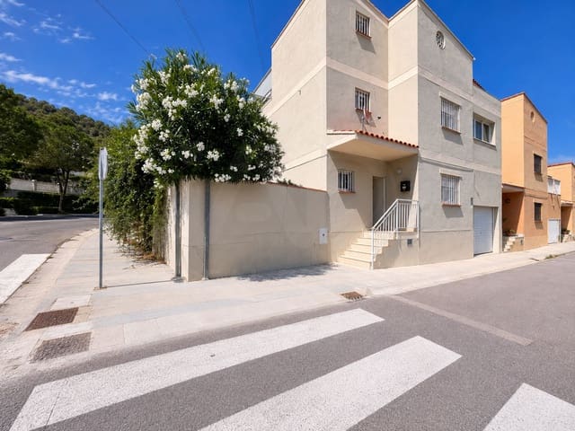 5 camera da letto Casa in vendita in Gilet con piscina garage - 375.000 € (Rif: 10077389)