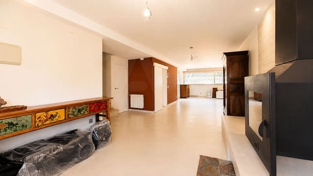 5 camera da letto Casa in vendita in Gilet con piscina garage - 375.000 € (Rif: 10077389)