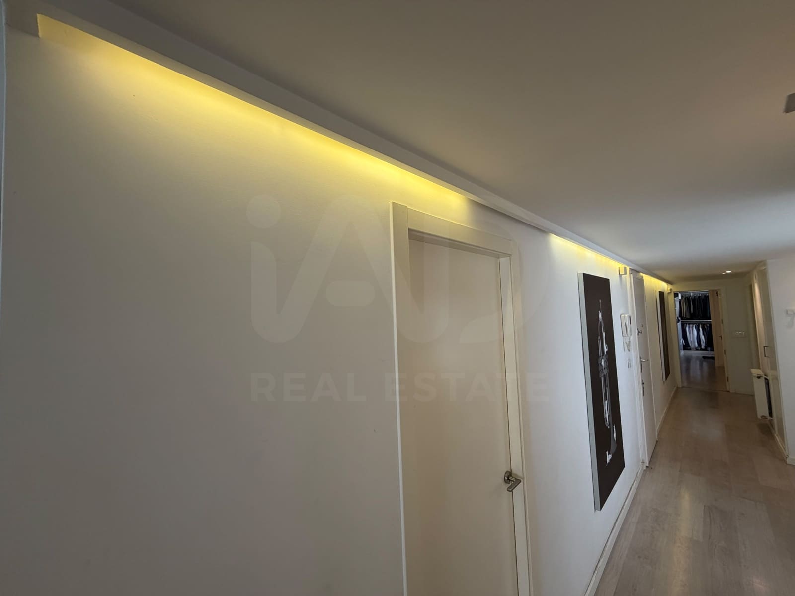 4 bedroom Apartment for sale in Alicante / Alacant city with garage - € 579,000 (Ref: 10077390)