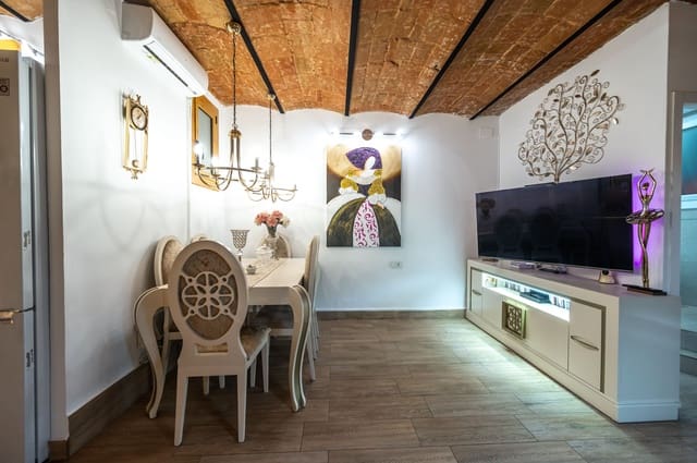 Apartamento de 2 habitaciones en El Poble Sec, Barcelona ciudad en venta - 369.000 € (Ref: 10077394)