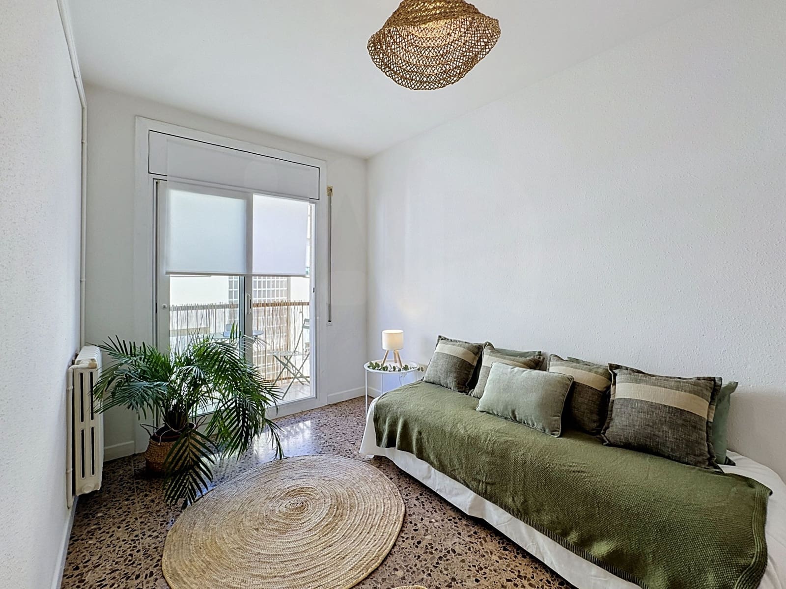4 bedroom Penthouse for sale in Vilanova i la Geltru with garage - € 430,000 (Ref: 10077396)
