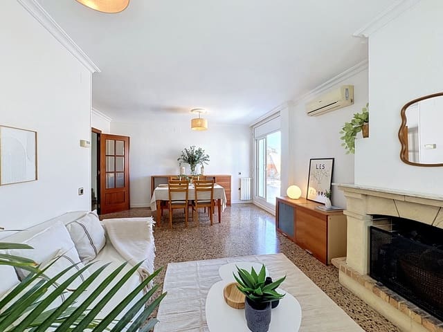 Ático de 4 habitaciones en Vilanova i la Geltrú en venta con garaje - 430.000 € (Ref: 10077396)