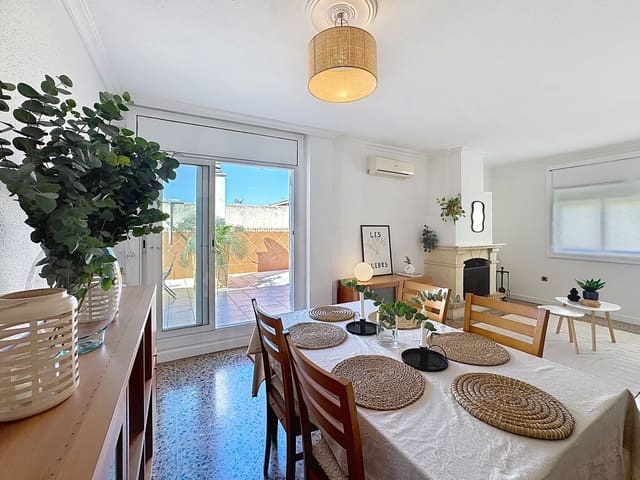 Ático de 4 habitaciones en Vilanova i la Geltrú en venta con garaje - 430.000 € (Ref: 10077396)