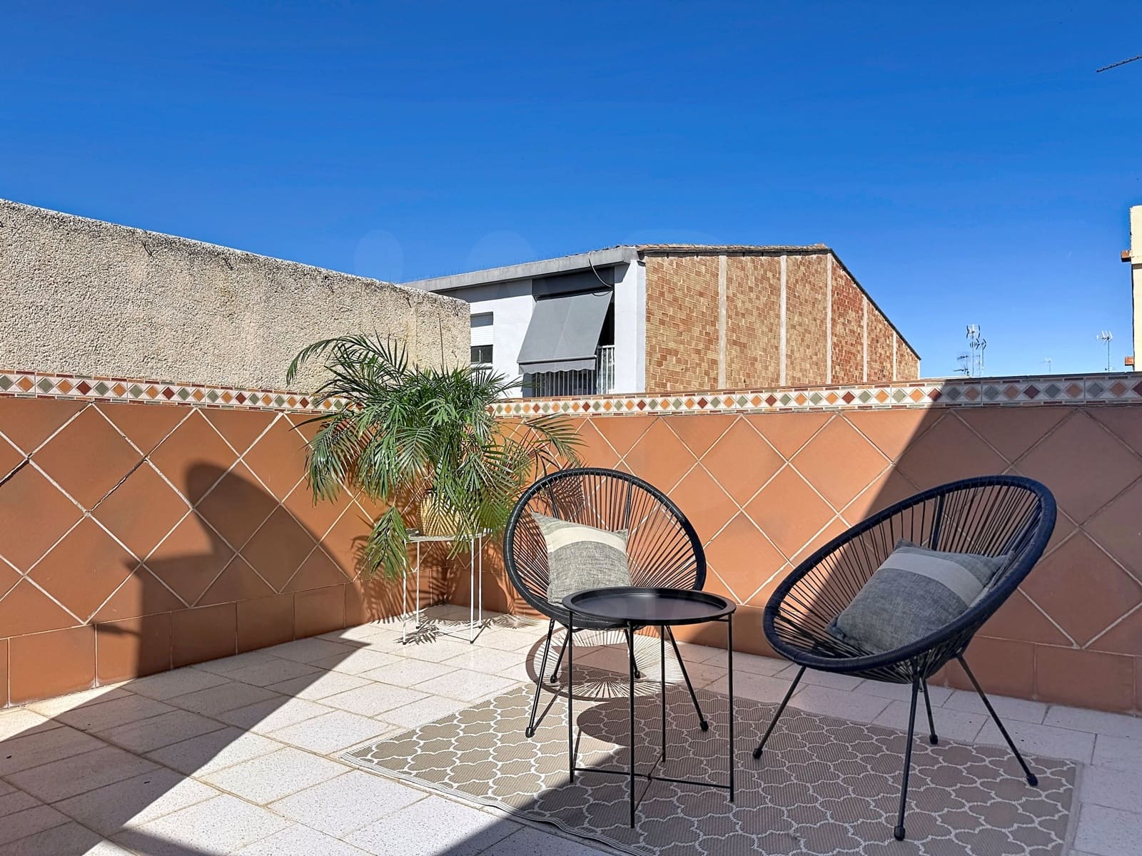 4 bedroom Penthouse for sale in Vilanova i la Geltru with garage - € 430,000 (Ref: 10077396)
