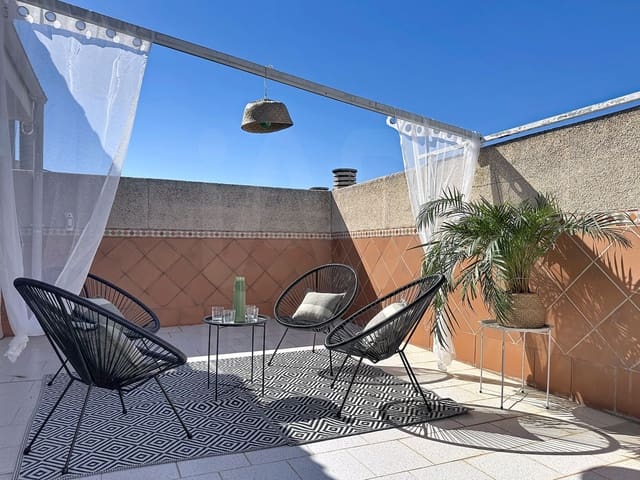 Ático de 4 habitaciones en Vilanova i la Geltrú en venta con garaje - 430.000 € (Ref: 10077396)