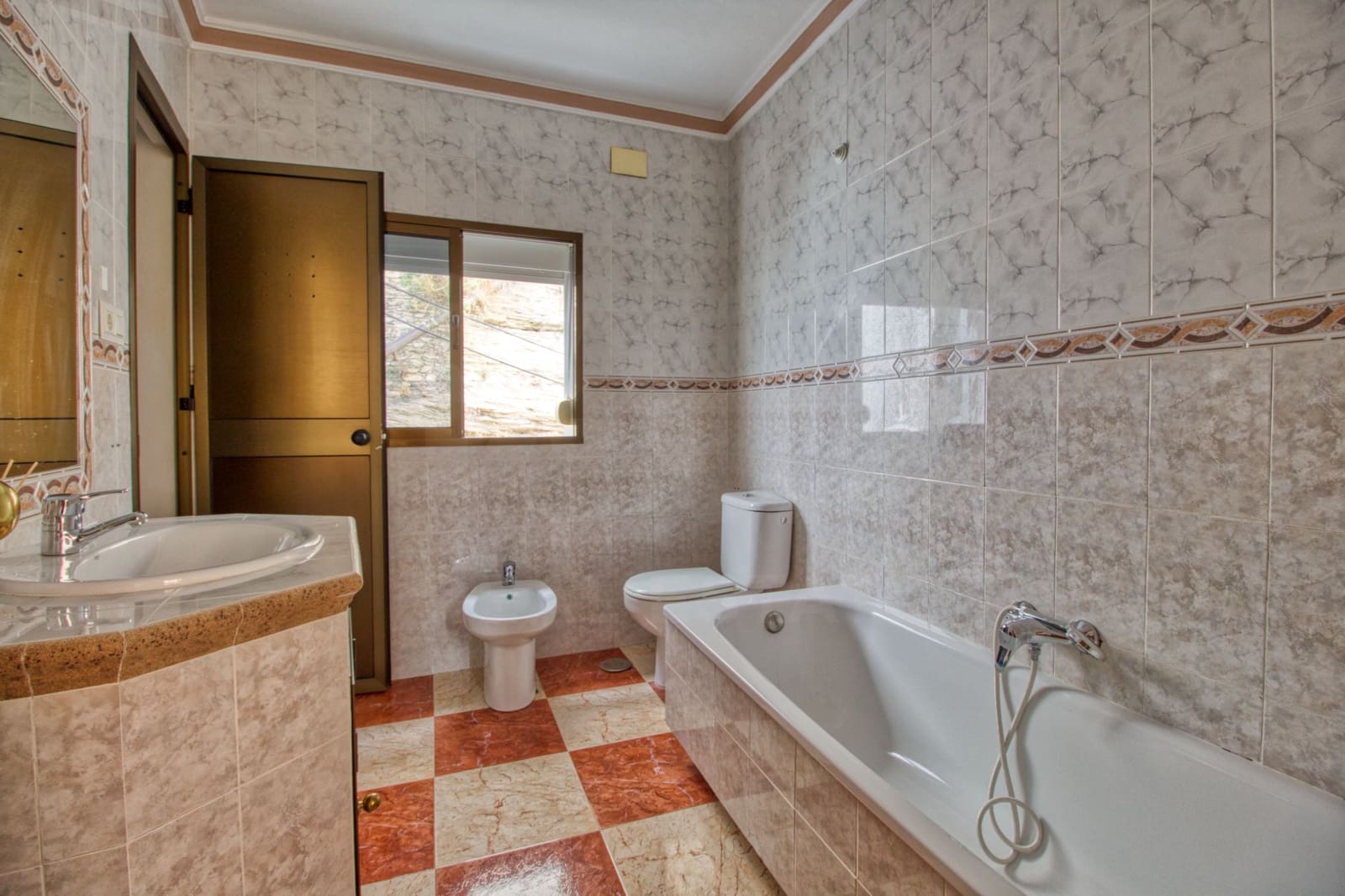 3 soverom Hus til salgs i Setenil de las Bodegas - € 115 000 (Ref: 10077402)