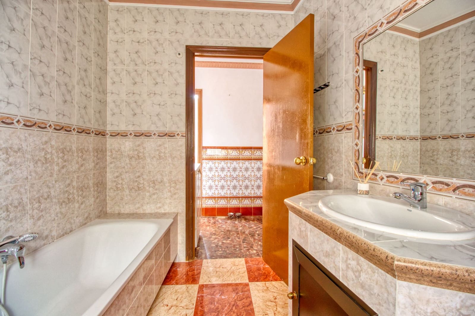 3 soverom Hus til salgs i Setenil de las Bodegas - € 115 000 (Ref: 10077402)