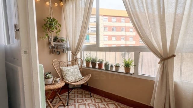Apartamento de 3 habitaciones en El Torcal, Málaga ciudad en venta - 225.000 € (Ref: 10079991)
